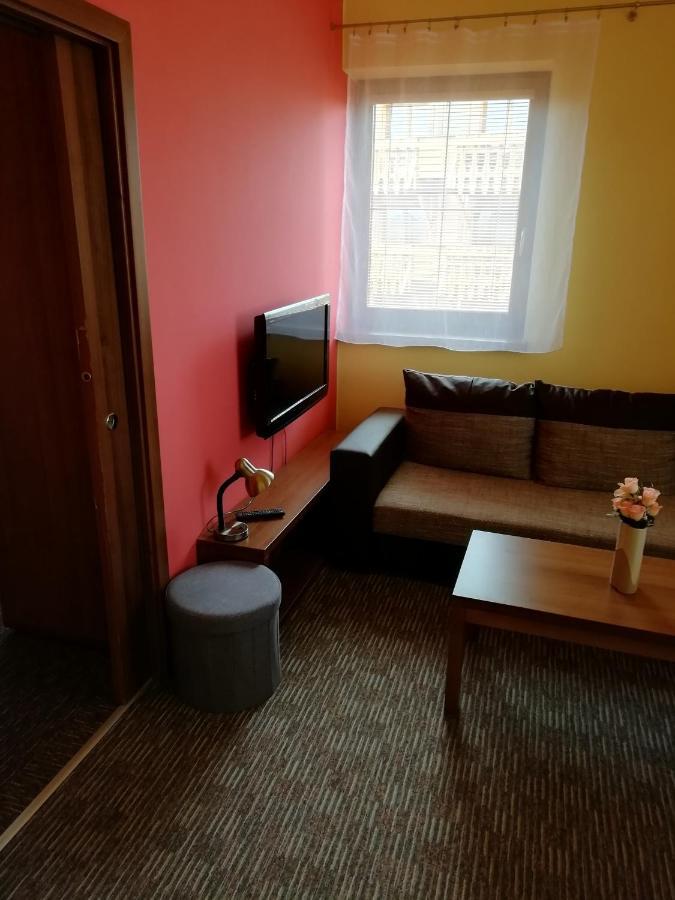 Apartman Fiona Велка Ломница Екстериор снимка