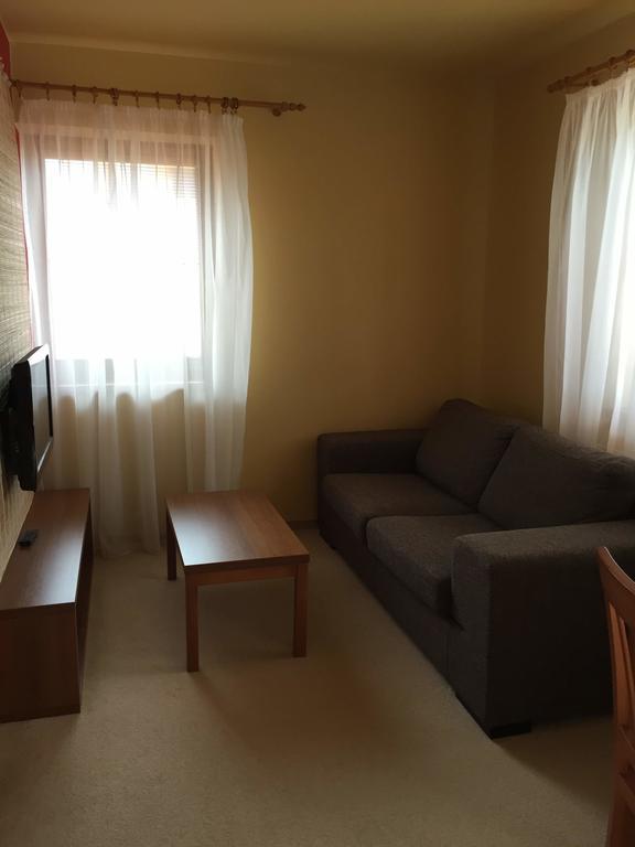 Apartman Fiona Велка Ломница Екстериор снимка
