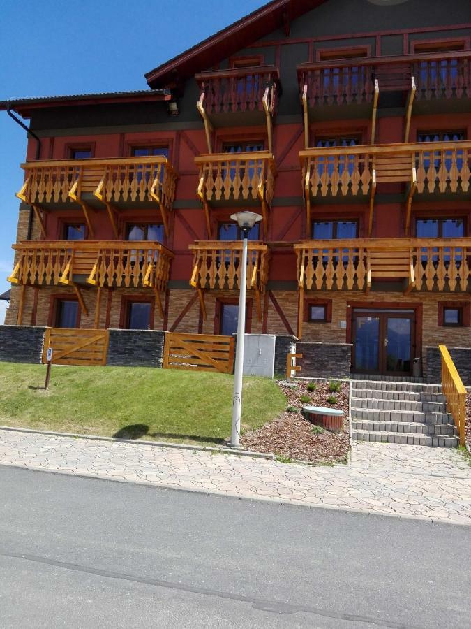 Apartman Fiona Велка Ломница Екстериор снимка