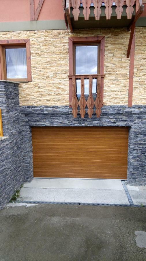 Apartman Fiona Велка Ломница Екстериор снимка